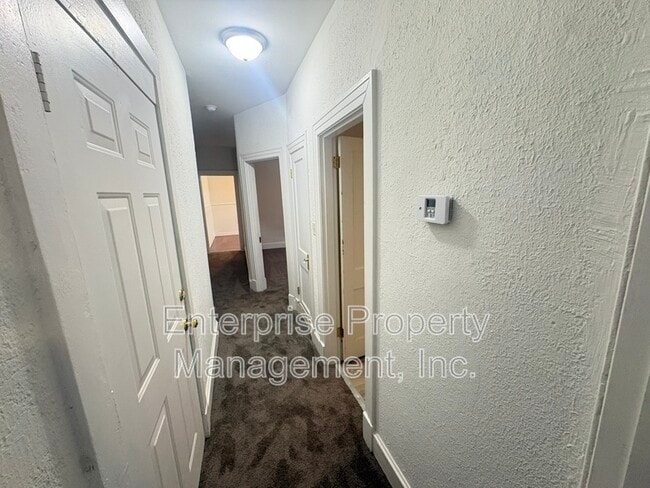 Photo - 2360 Forest Ave Apartment