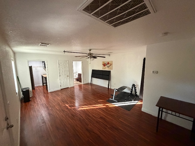 Building Photo - 3928 N Dream St