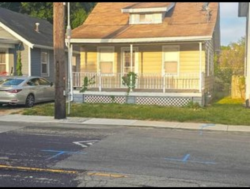 Primary Photo - 2915 N Wisconsin Ave