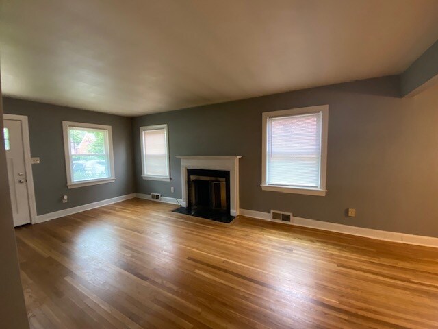 Living Room - 213 Marshall Dr