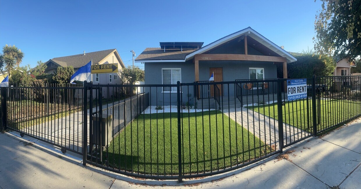 Foto principal - 1238 W 90th Pl