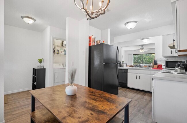 Photo - 16504 Lake Brigadoon Cir Townhome