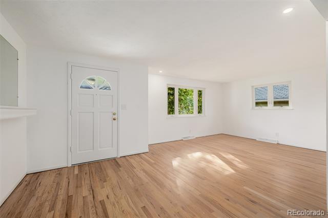 Building Photo - 2567 Benton St