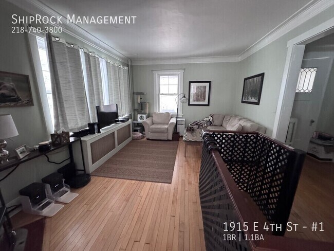 Foto del edificio - 1915 E 4th St