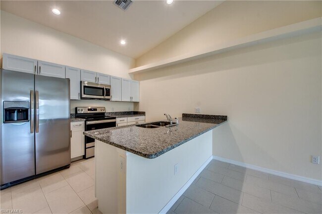 Building Photo - 1633 SW 33rd St