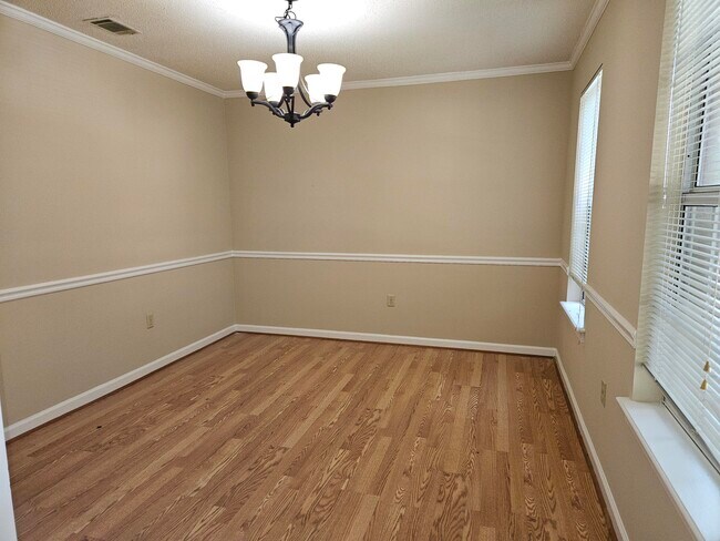 Building Photo - 322 Lamplighter Ln