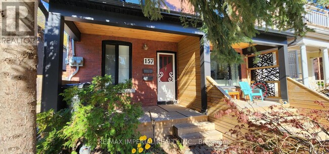 Building Photo - MAIN - 157 BOOTH Ave