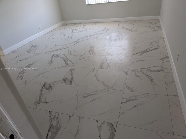Foto del edificio - 6201 SW 37th St
