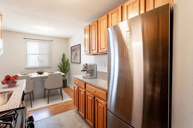 Building Photo - 39 Salmon Brook Dr