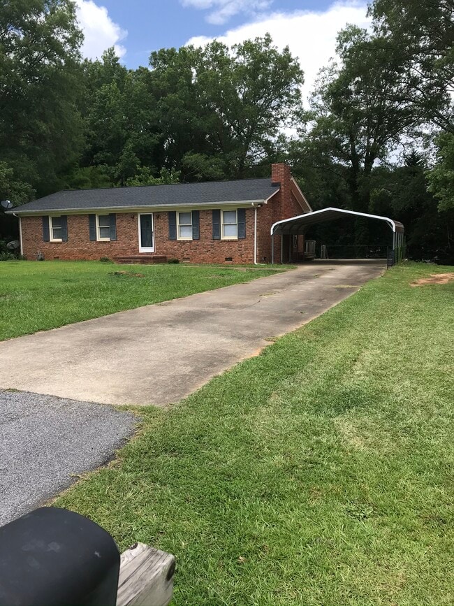 Quiet/safe neighborhood - 124 Northgate St