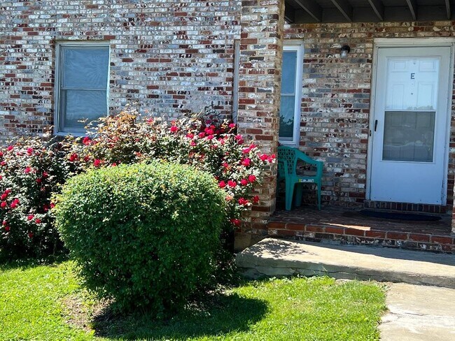 Foto del edificio - 1314 Moorman Ave NW