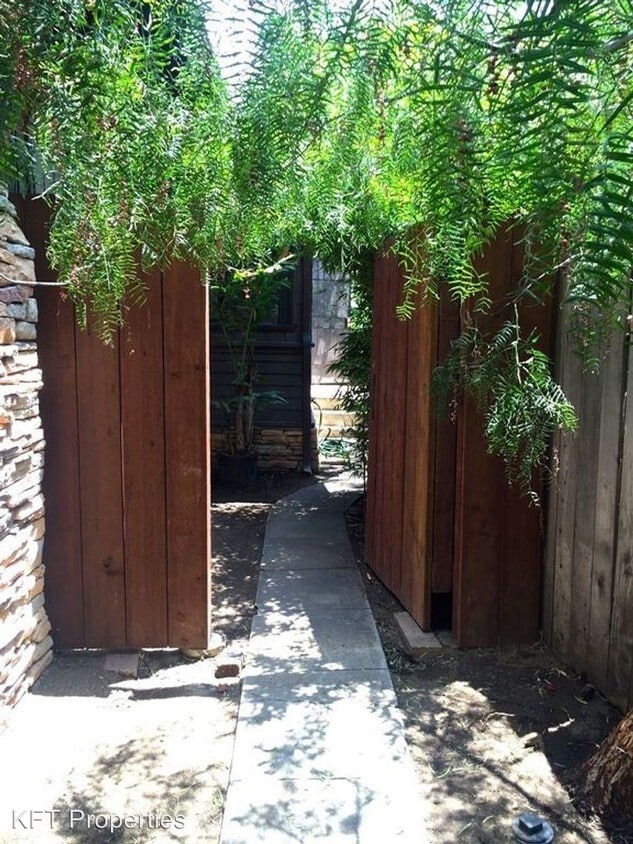 Primary Photo - 1752-1762 Garfield Pl