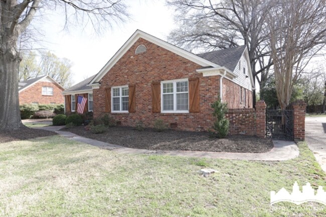 Building Photo - 1264 Yorkshire Dr