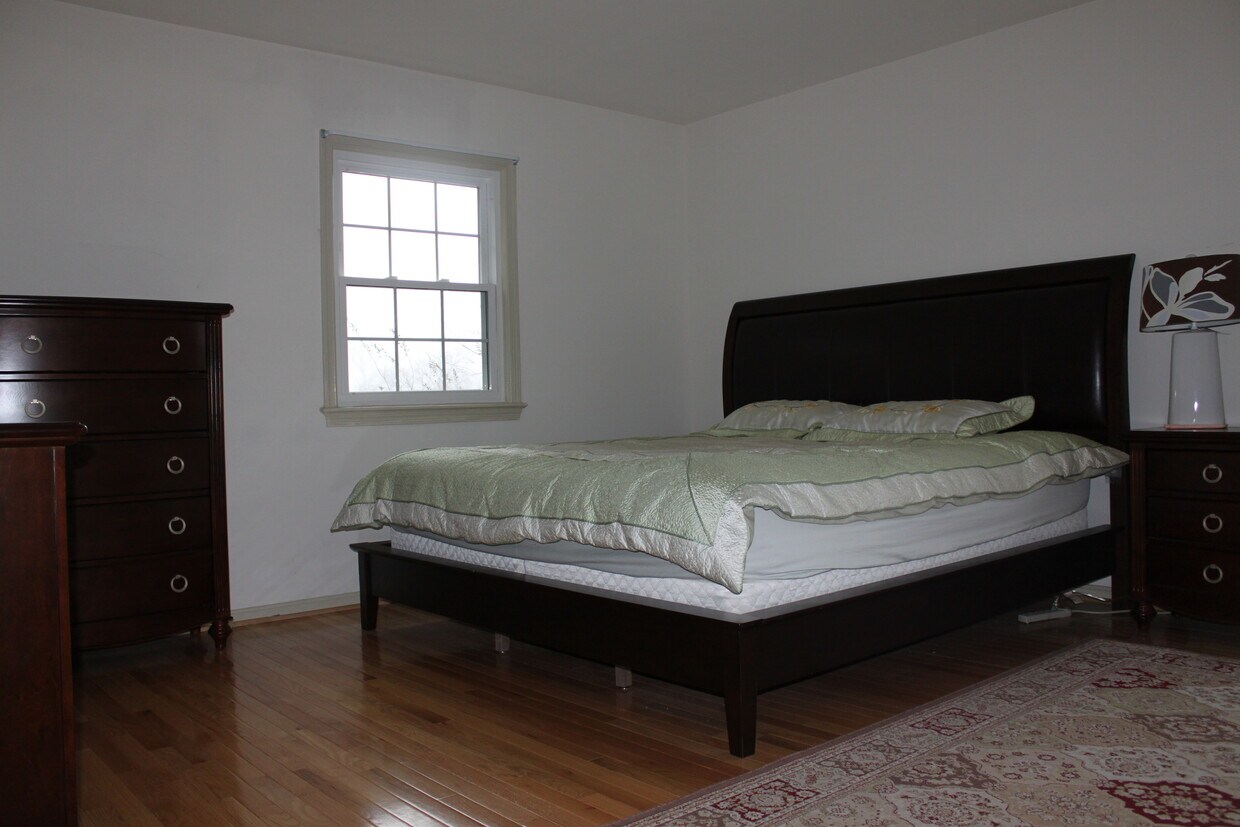 Primary Photo - 8603 Hilltop Rd