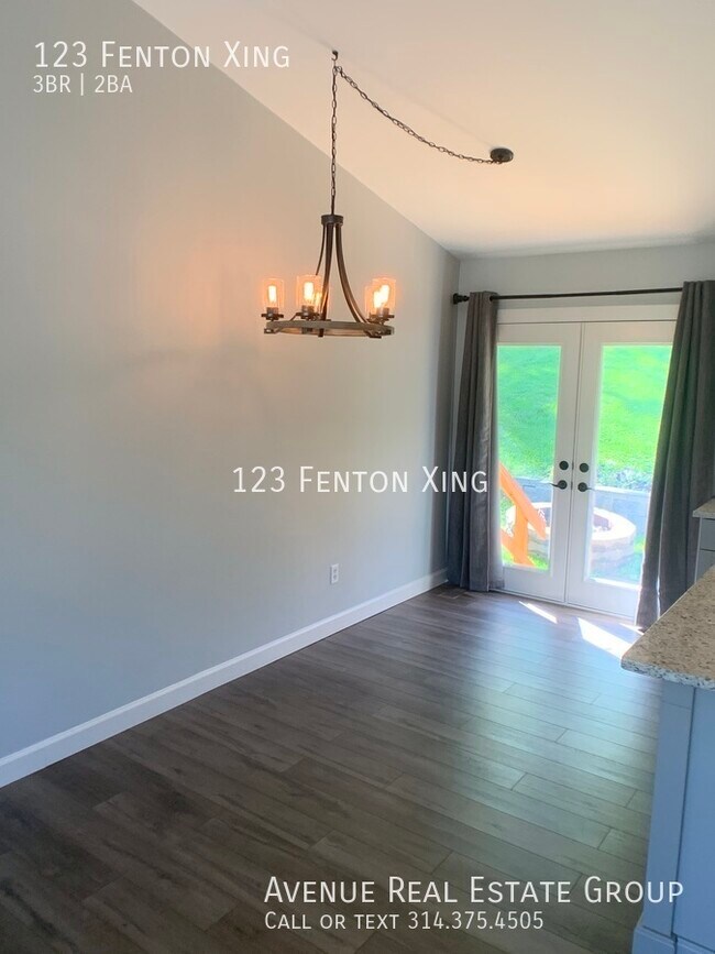 Building Photo - Just Listed! - 123 Fenton Crossing Fenton ...