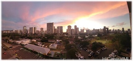 Building Photo - 509 University Ave