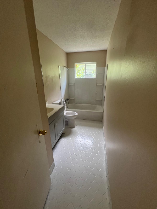 Building Photo - 3058 Lenta Cove