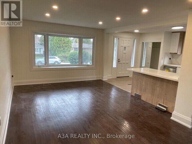 Building Photo - 5 Navan Crescent