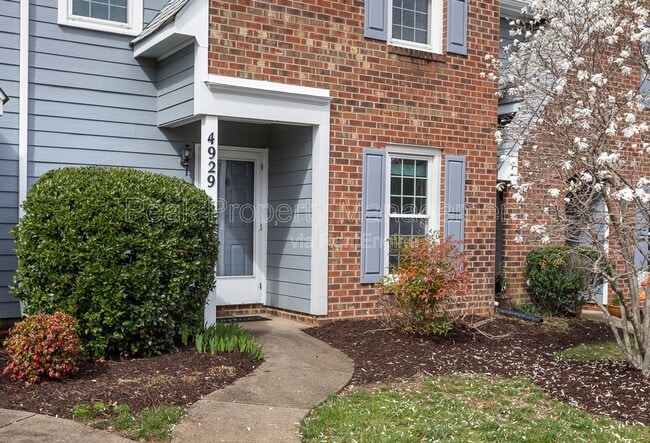 Foto del edificio - 4929 Cavan Green Ct