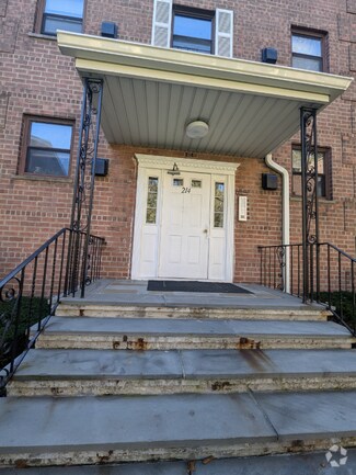 Building Photo - 214 Prospect Ave
