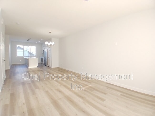 Building Photo - 5118 Kinney Wy SW