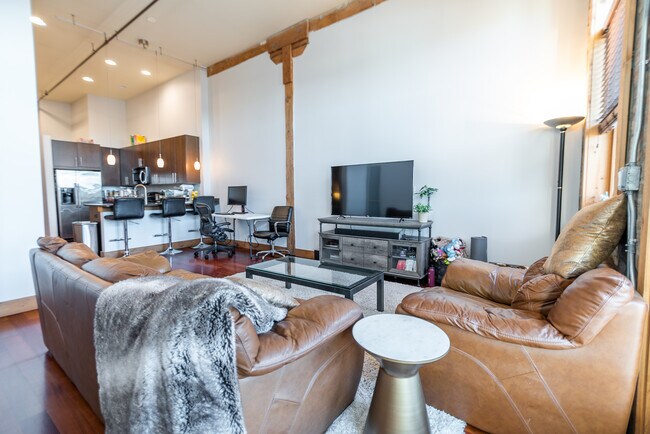 Foto del edificio - 3133 N Lakewood Ave