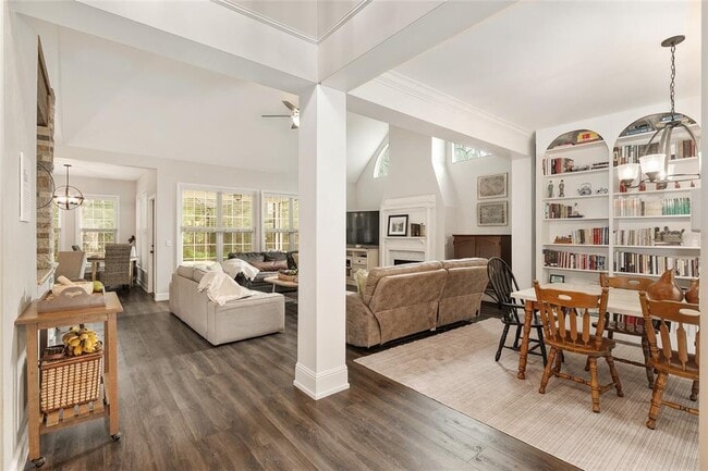 Building Photo - 5512 NW 51st Ave