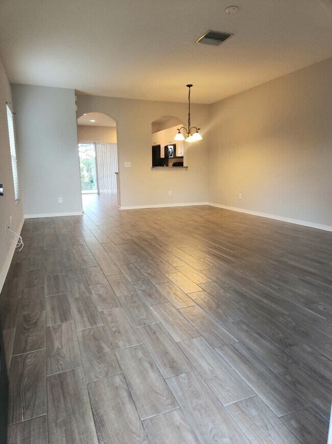 Foto del edificio - 15702 Fishhawk Falls Dr