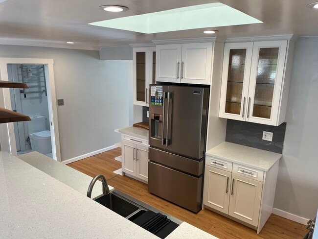 Building Photo - 3 Bedroom Upgraded House in San Leandro!!!...