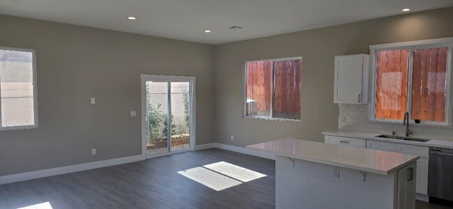 Foto del edificio - 17507 Kingsbury St
