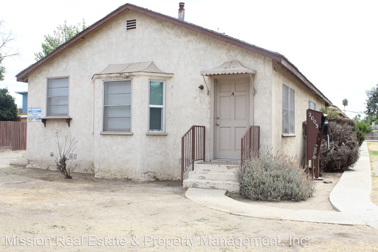 2003 Lester St, Bakersfield, CA 93304 - Room for Rent in Bakersfield ...