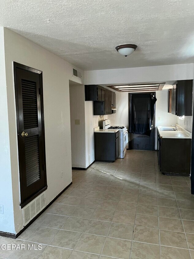 Foto del edificio - 8908 Ankerson St