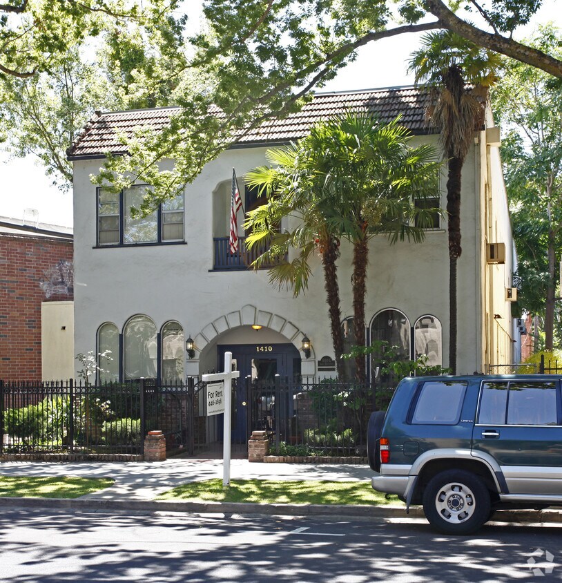 Building Photo - Abbey Apartments