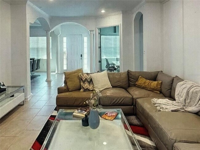 Foto del edificio - 8851 Fallen Oak Dr