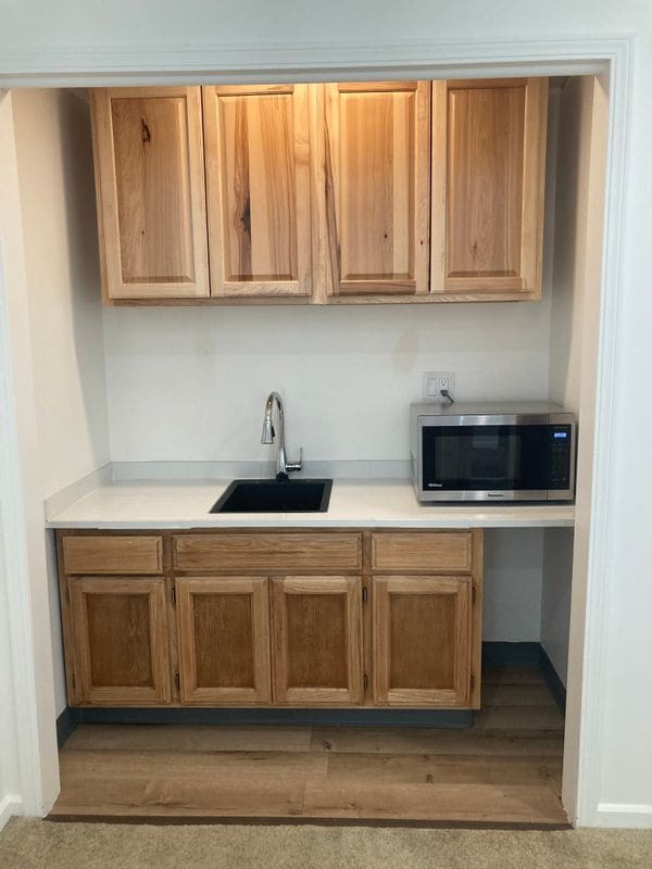 Building Photo - 7735 Isabel Dr