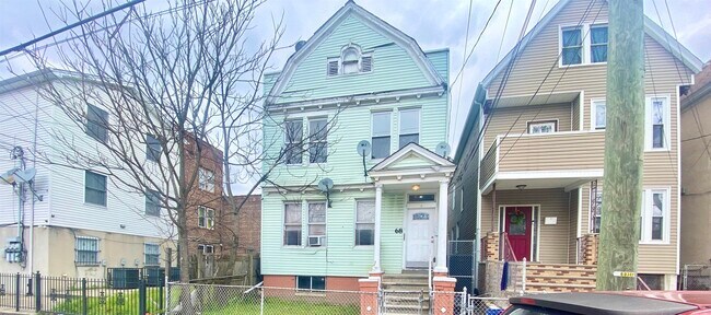Building Photo - 68 Stegman St
