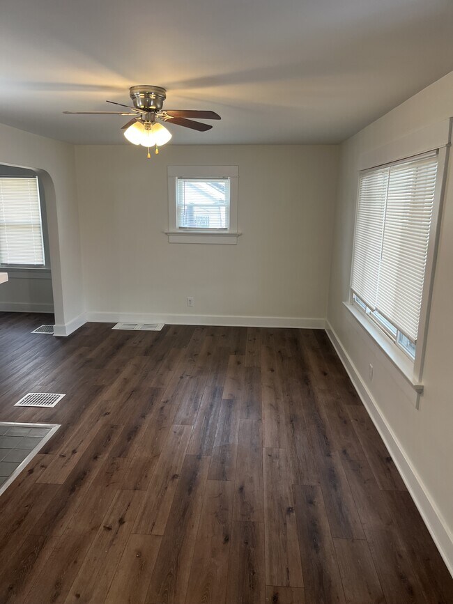 Foto del edificio - 1925 Brookline Ave