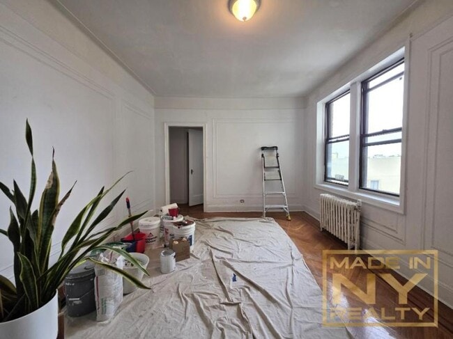 Building Photo - 1 bedroom in ASTORIA NY 11102