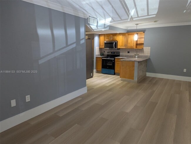 Building Photo - 13700 SW 62nd St