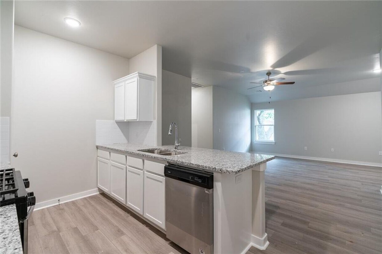 Foto principal - 1308 E Cavanaugh St