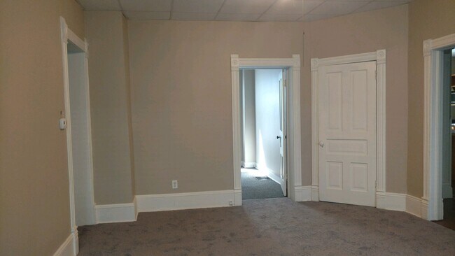 Foto del edificio - 703 W Olive St