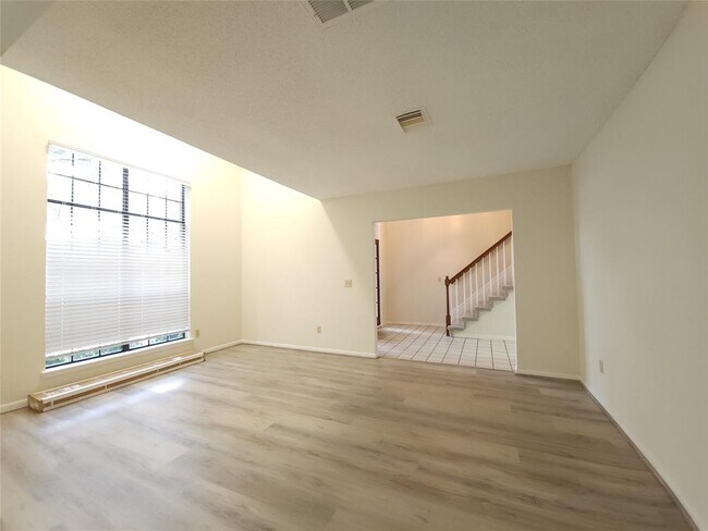 Foto del edificio - 3226 Country Club Blvd
