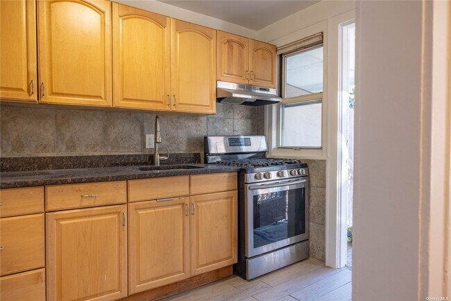 Foto del edificio - 39-40-40 46th St