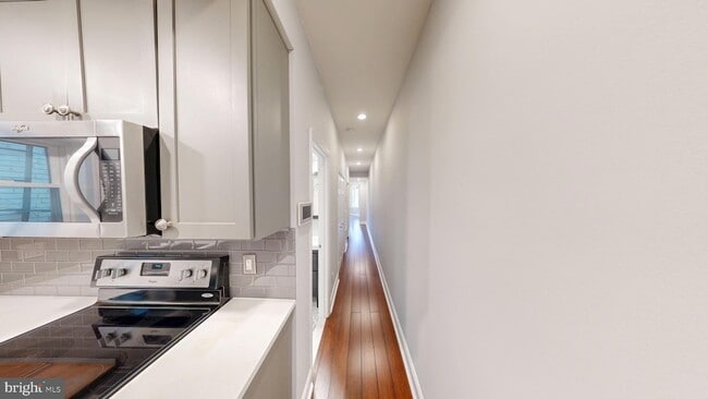 Building Photo - 1724 21st St NW