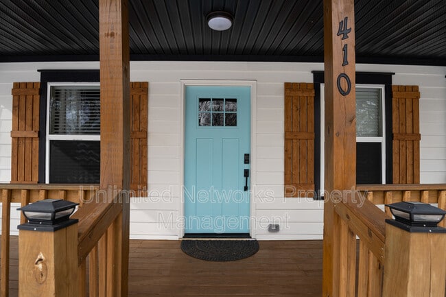 Photo - 410 St Johns Ave SW House