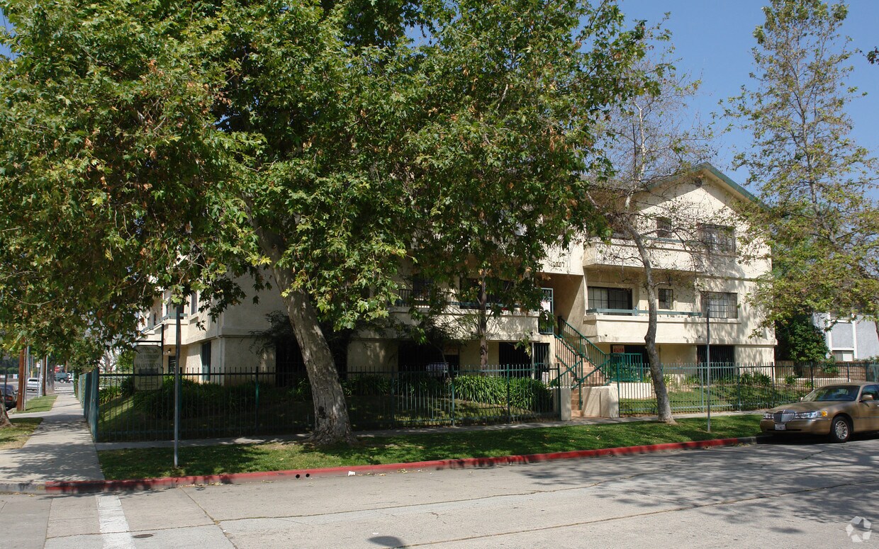 Foto del edificio - 7007 Vassar Ave