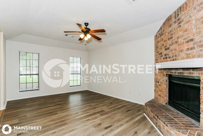 Foto del edificio - 212 Arnold St, Crowley, TX 76036