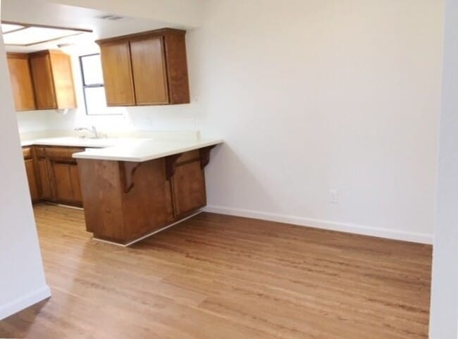 Foto del edificio - Single Family Home with Yard - Great Condi...