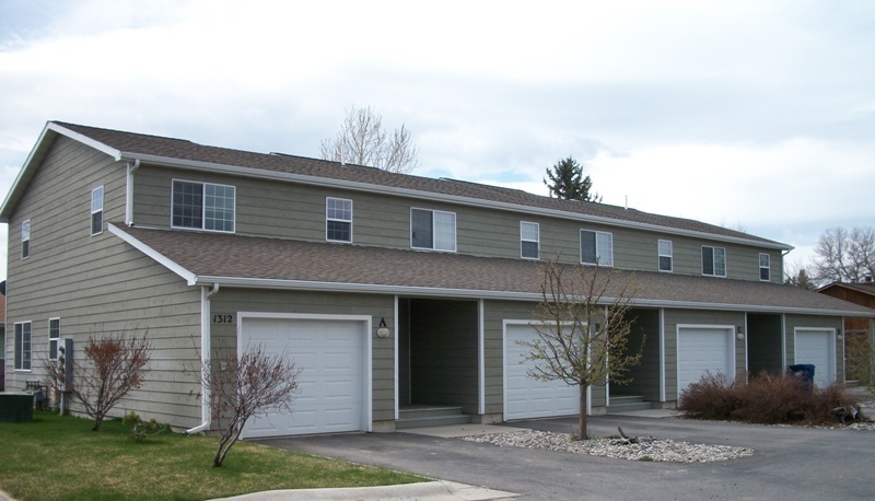 Foto principal - Spacious 2-Bedroom Townhouse in Bozeman – ...