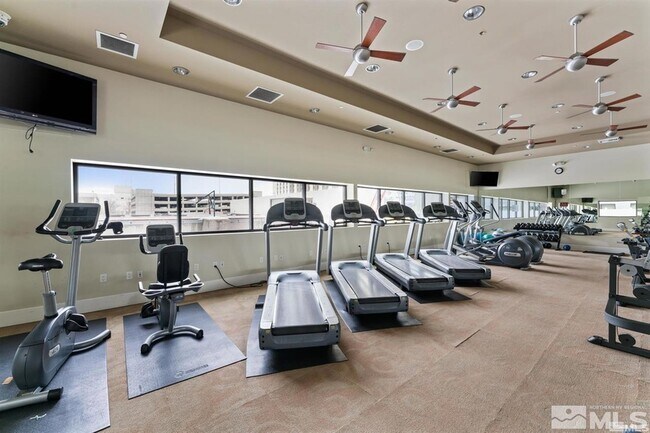 Foto del edificio - 450 N Arlington Ave
